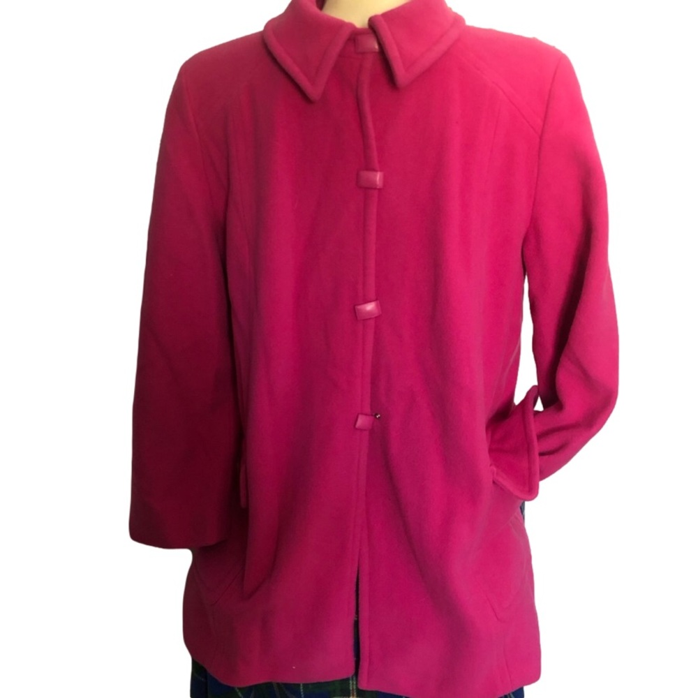 Rhapsodie de Weinberg woman’s 3/4 length coat in fuchsia